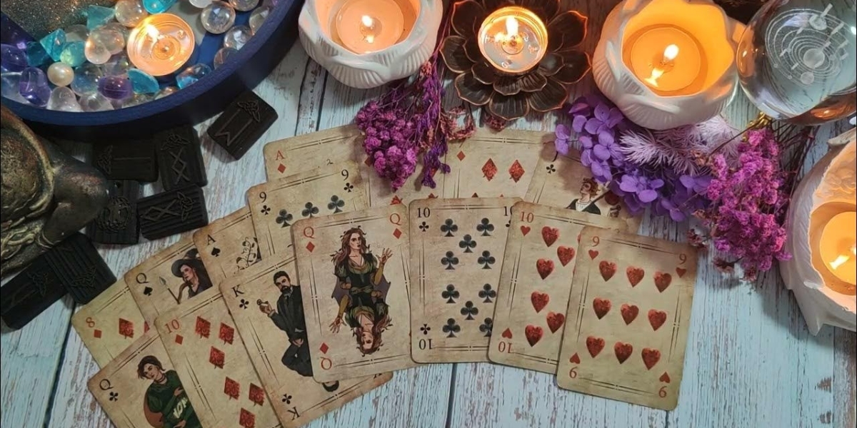 Expert consultations in tarot, astrology, numerology.